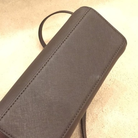 MICHAEL Michael Kors Selma Medium Messenger Bag - Picture 2 of 7